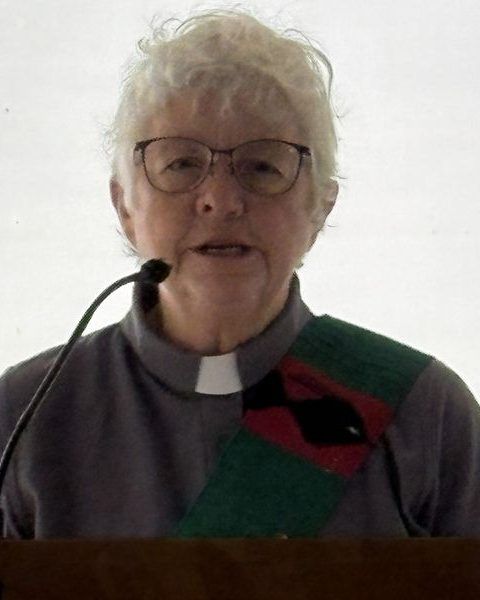 Rev. Laurie Finn leading worship